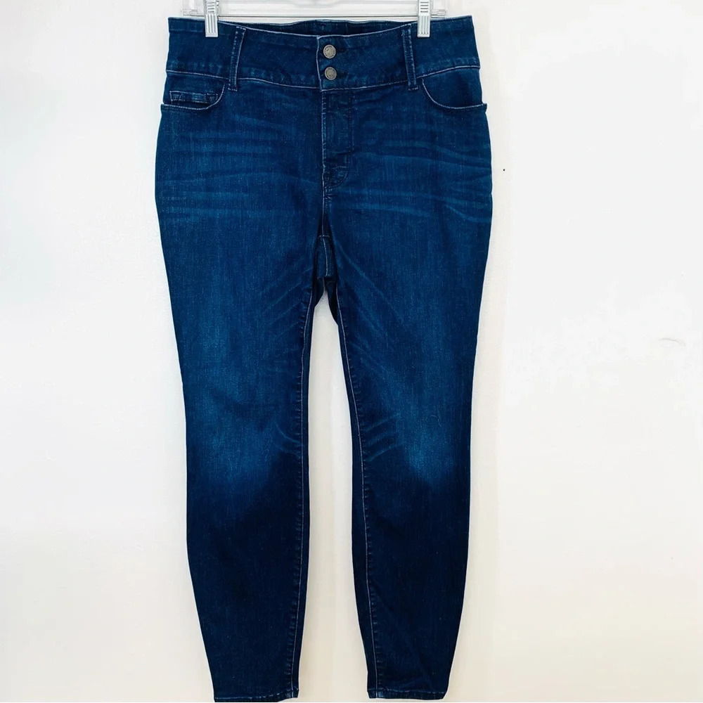 Old Navy Jeans Woman 16 Plus  Rockstar Built in Sculpt Pockets Stretch Ankle